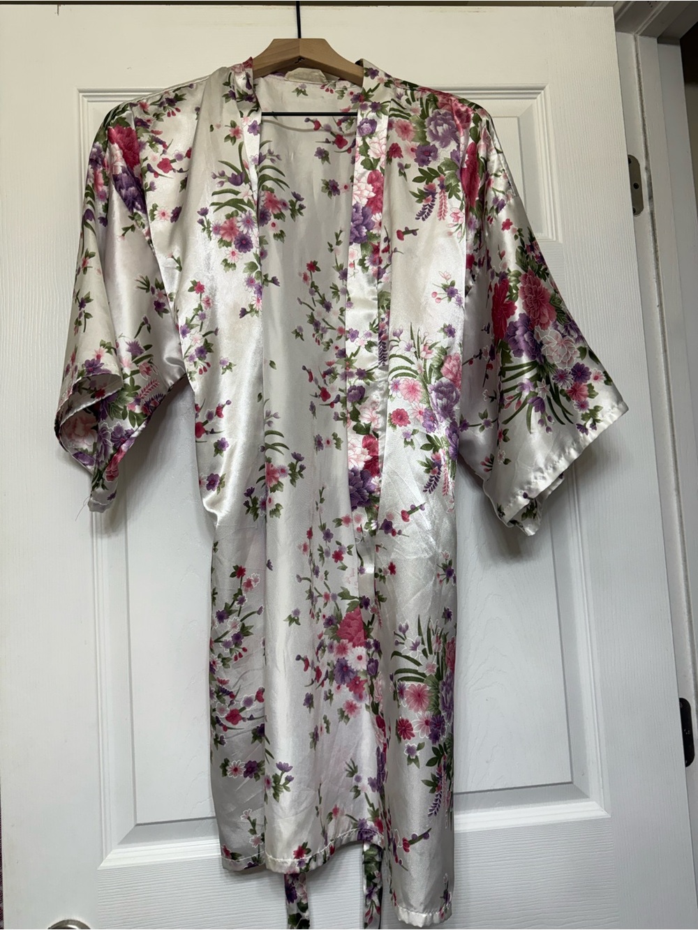 Floral Satin Kimono Robe - Silver with Pink & Purple Blooms